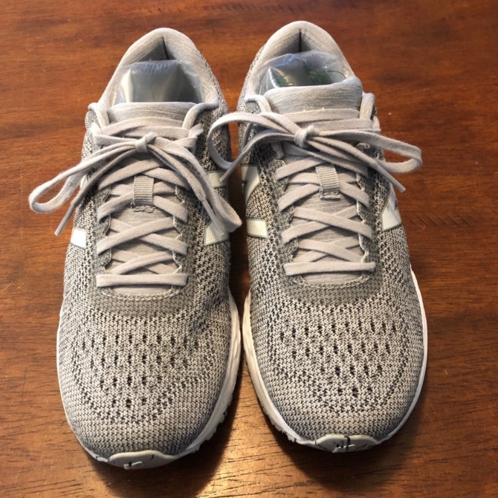 NWT gray new balance fresh foam sneakers